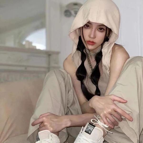 遇刺为生的女人
